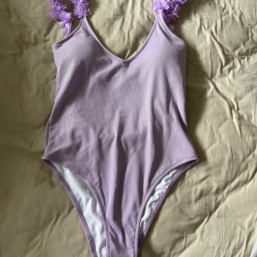 Bathing suit - Picture 4 of 6